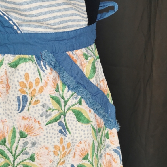 Floral Apron - Picture 2 of 4